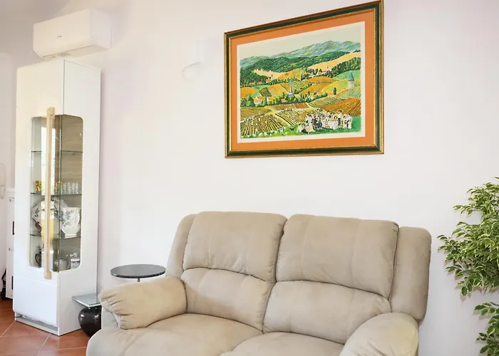 Apartman Bella 300m Dalla